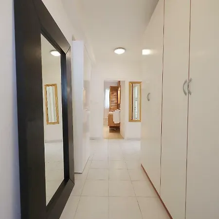 Apartman Gin Lejlighed *